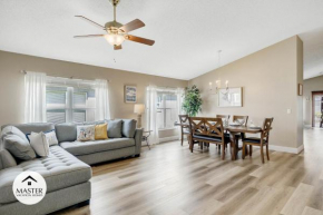4 Bedrooms- 2 Bathrooms Davenport 168 EA